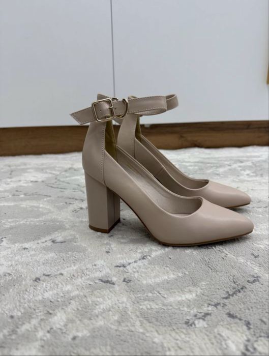 Продам туфли женские