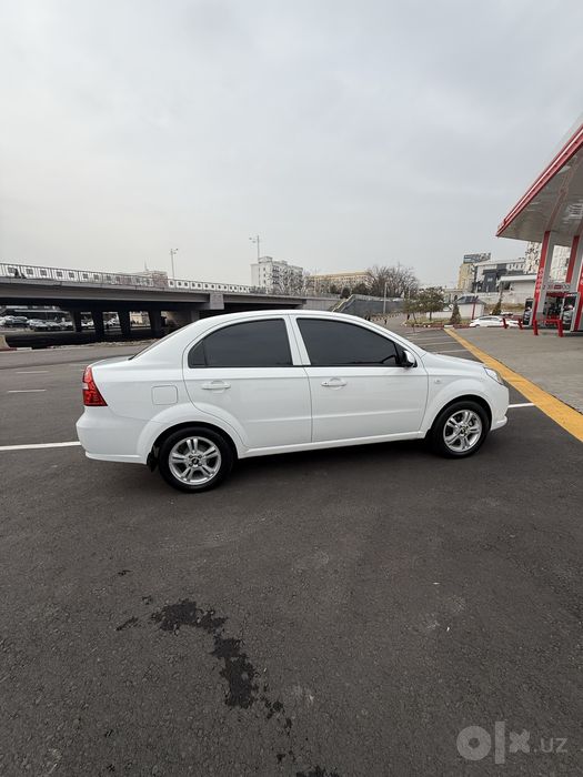 chevrolet neksia 3