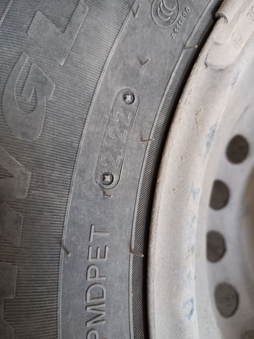 Продам Резину на Дисках 205/ 70 R15