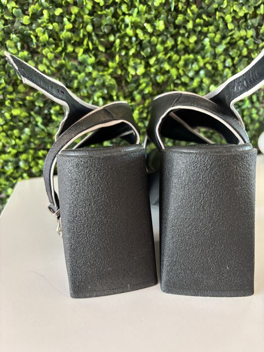 Дамски сандали встествена кожа