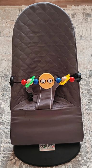 Продам шезлонг, детский коврик, эргорюкзак