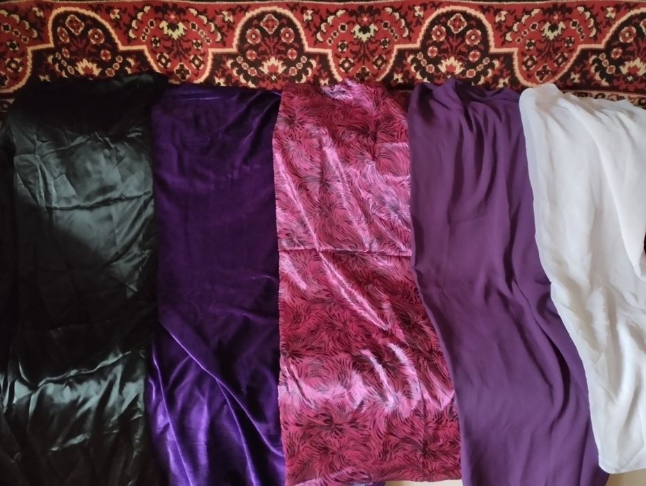 Ткани разные: Шерсть,Шифон,Шёлк,Велюр