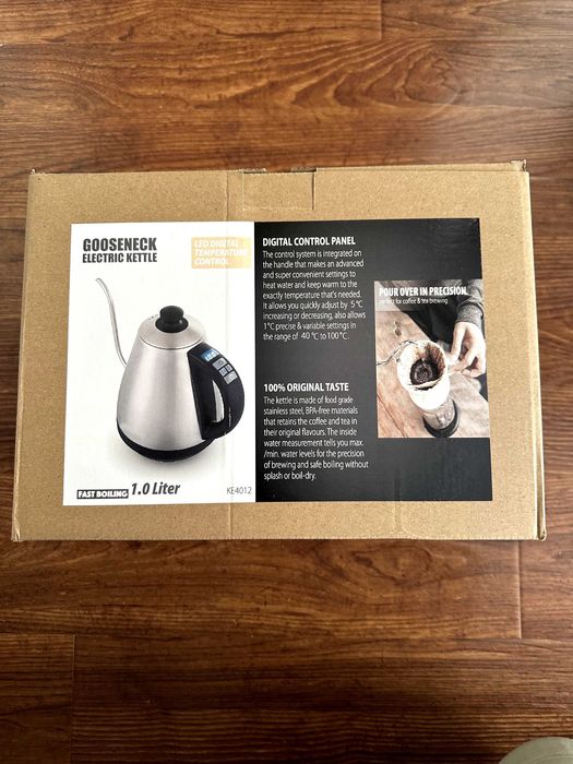 Электрочайник Melchioni, стальной