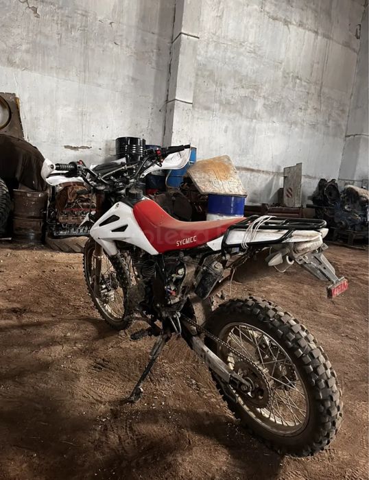 Мотоцикл б/у торг есть