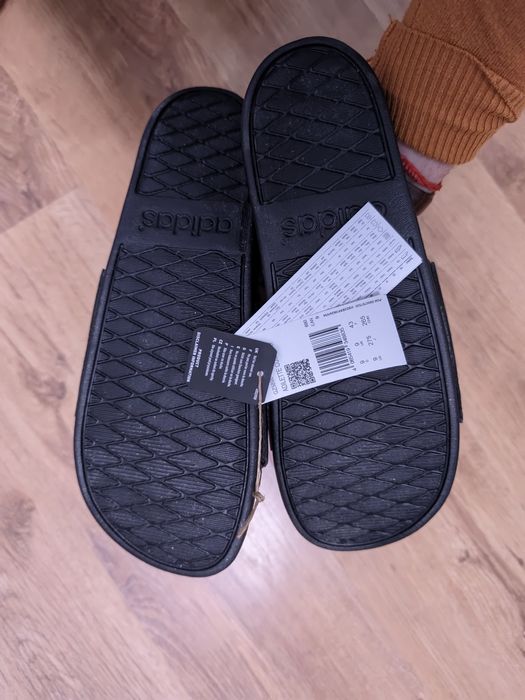 Adilette Comfort черни размер 43 и 44⅔