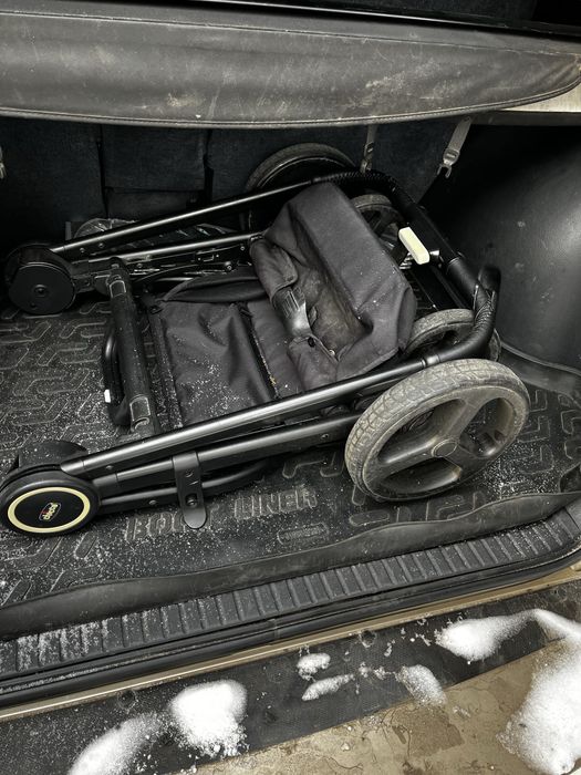 Продаю коляску детскую