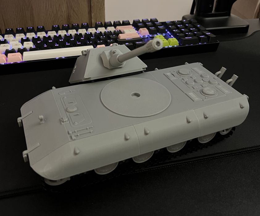 Macheta Super heavy tank E-100 scara 1:35(Panzerkampfwagen E-100)