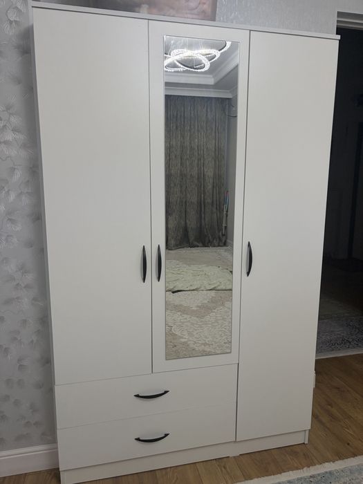 Белый шкаф,новый