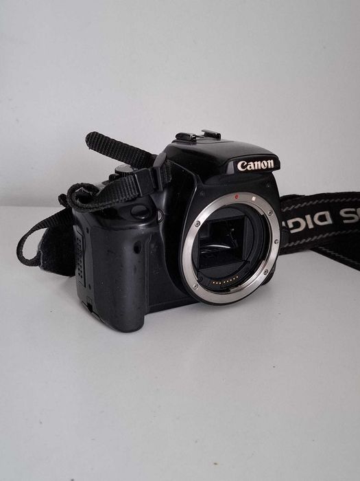 Aparat foto DSLR Canon 400d