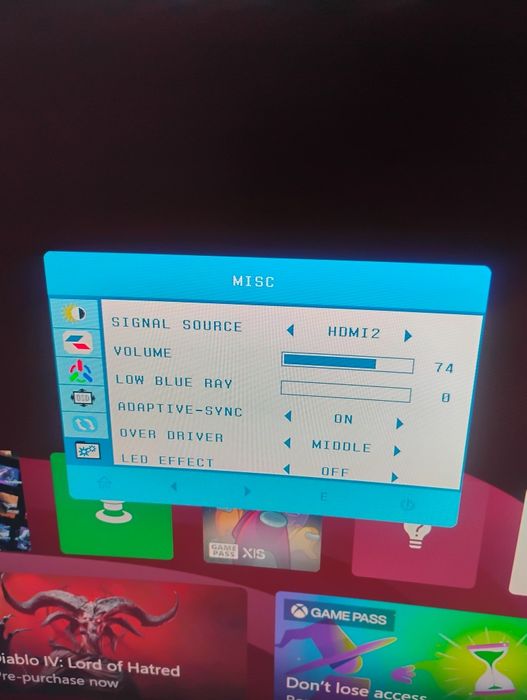 Monitor curbat 165 hz