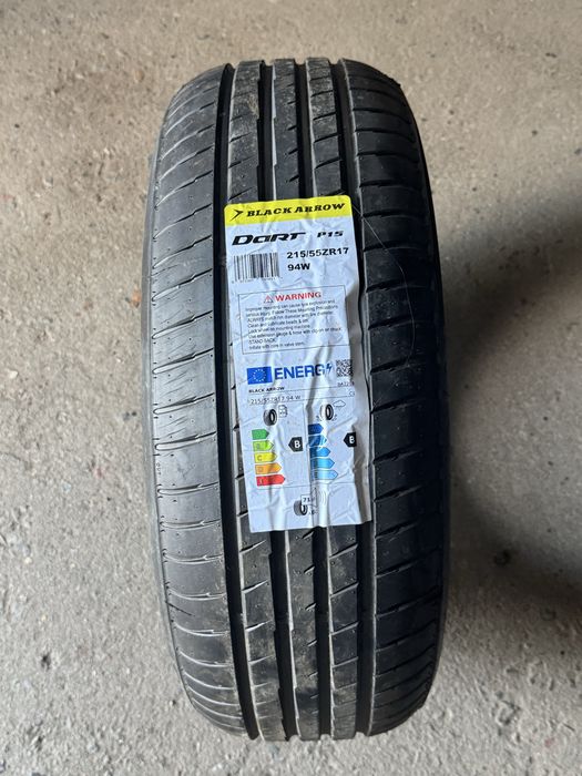 215/60R16 Black arrow
