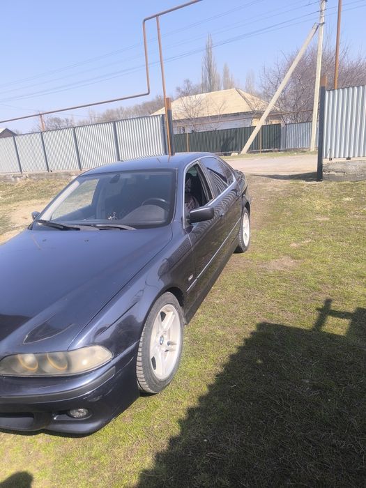 BMW528 96 год 2.8 объем