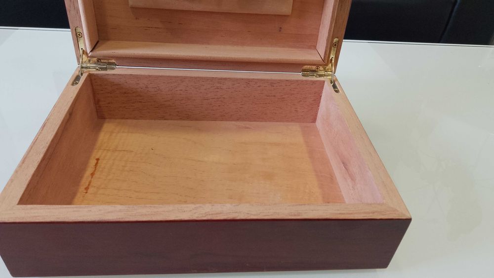 Humidor Trabucuri Premium + CADOU