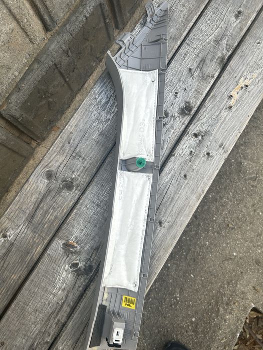 Лява лайсна до предното стъкло hyundai kona -хюндай кона