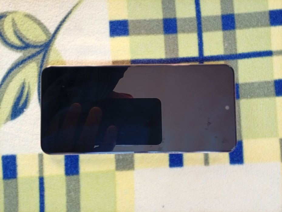 Vivo y28  xotira 128 aperativka pamyat 8+8