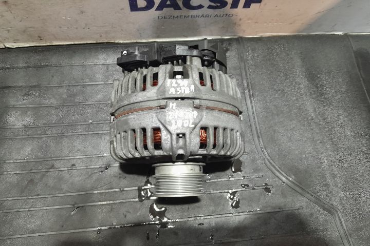 Alternator 0124425005 / 24447429 0124425005 / 24447429 Opel Astra H