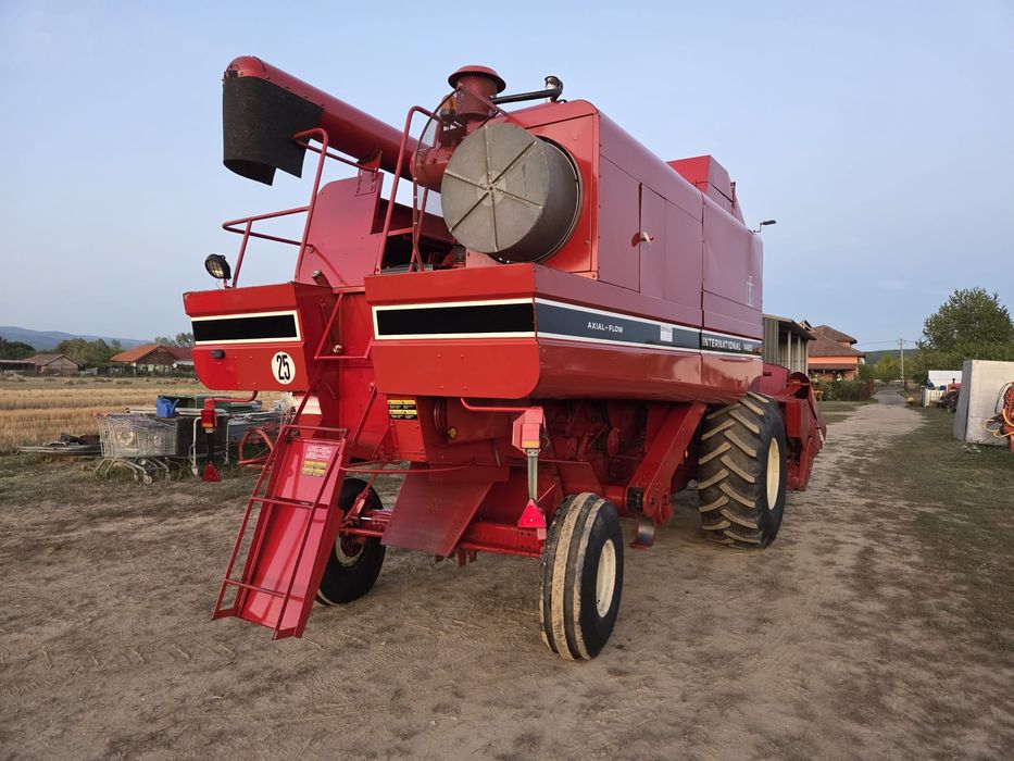 Combina Case-International case-ih 1420