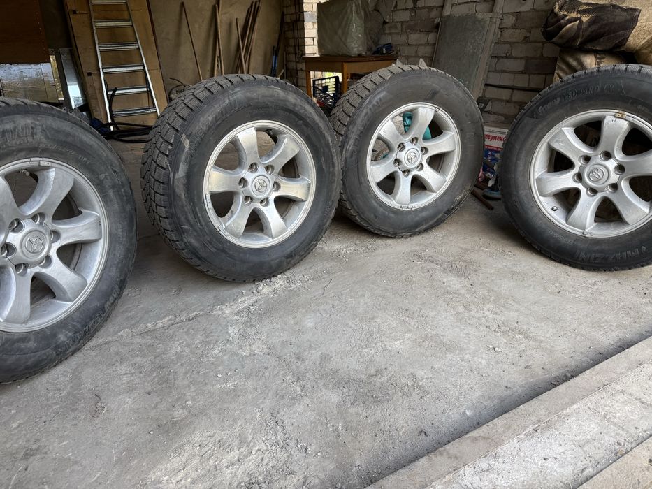 2 комплекта 1 из них продаю