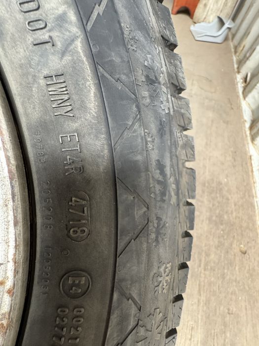 Продам зимние шины на хайс
