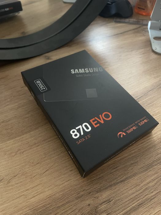 SSD Samsung 870 EVO 250 gb