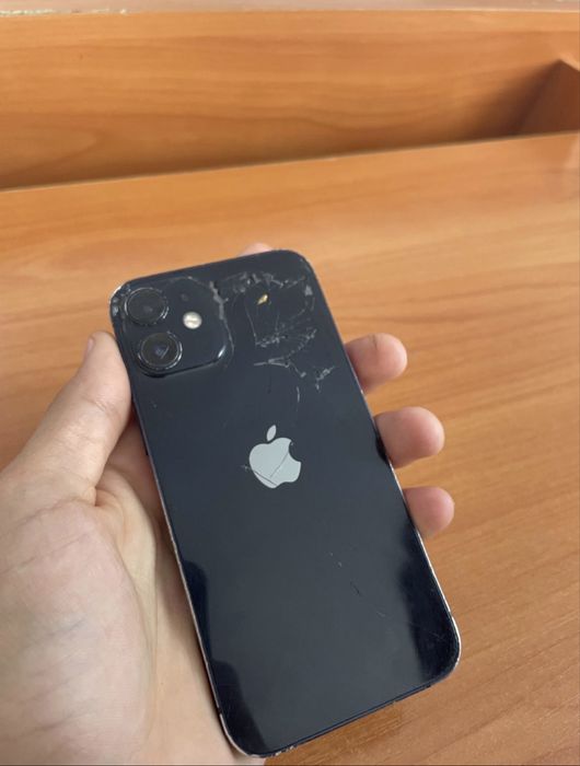 Продам iPhone 12 mini