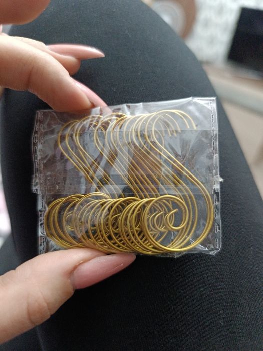 Крючки на ёлочные игрушки