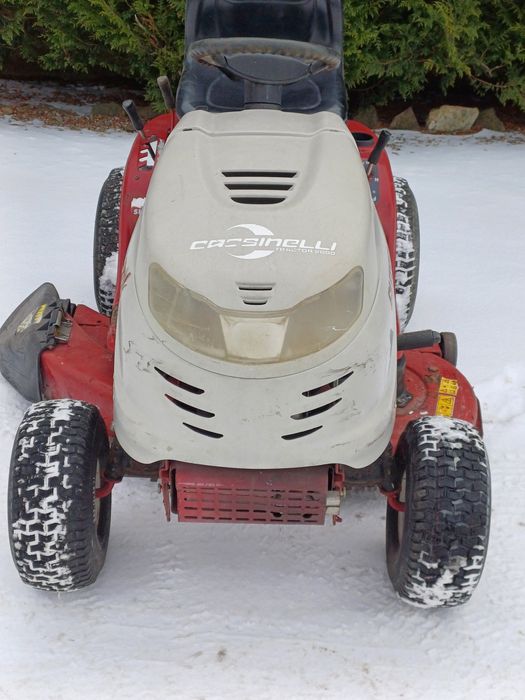 De vânzare tractoras tuns gazon