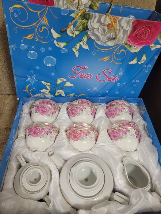 Продам чайный сервиз  новый