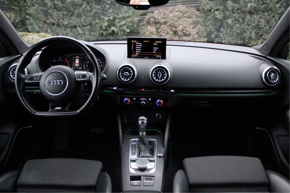 Audi A3 berlină 2015 automat S Line