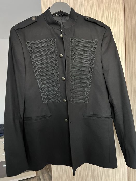 Sacou ZARA, Eveniment