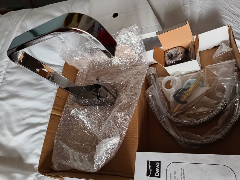 Baterie chiuveta nouă Deva Edge 118