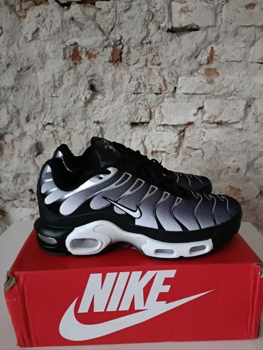 Nike Tn black and grey