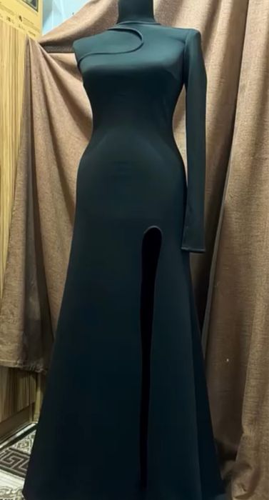 продаю дизайнерское вечернее платье