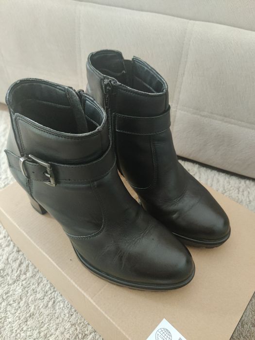 Ghete din piele cu toc