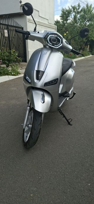 Vand scuter electric