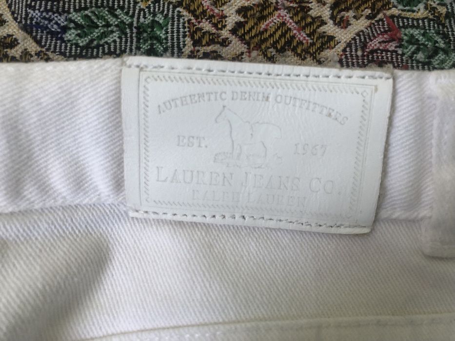 фирменые джинсы с ручной вышивкой из бисера