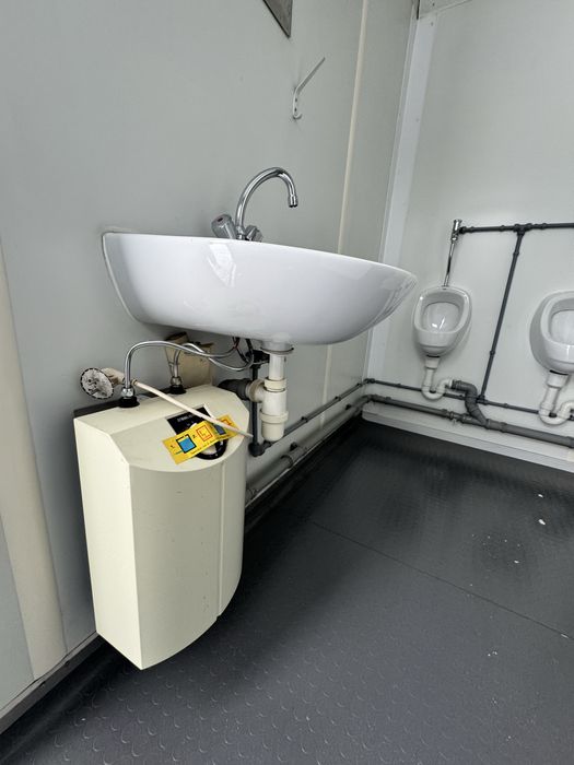 Санитарный контейнер. Туалет. Санузел.