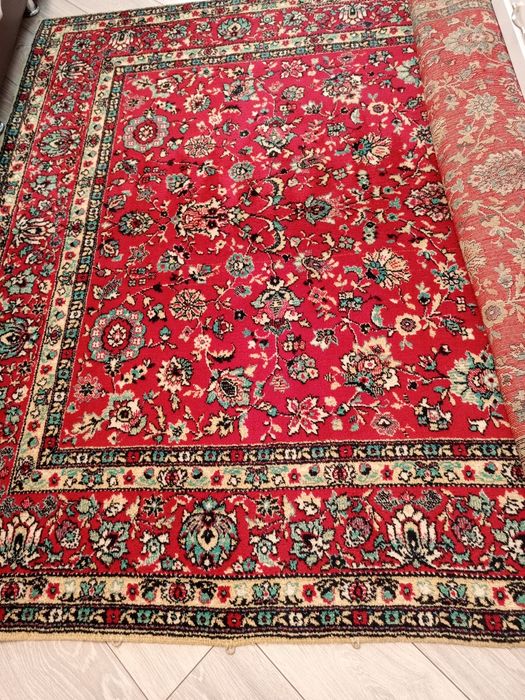 Продам ковры и дорожку