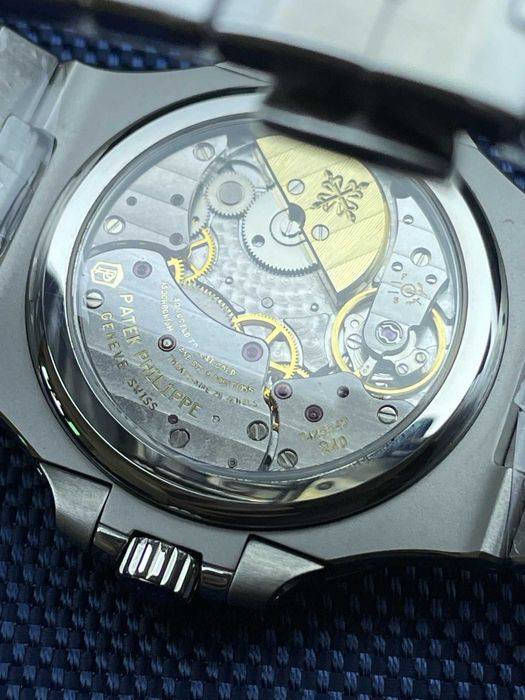 patek philippe nautilus сребрист/син циферблат v3