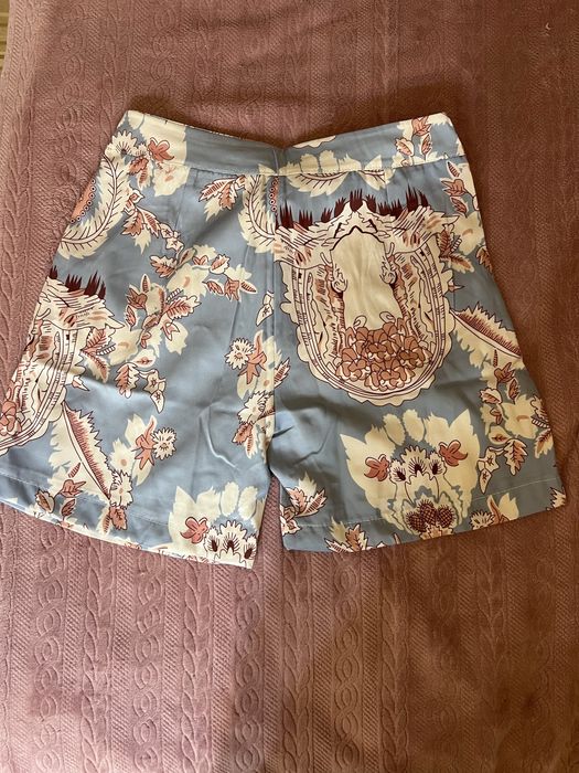 Дамски къси панталони