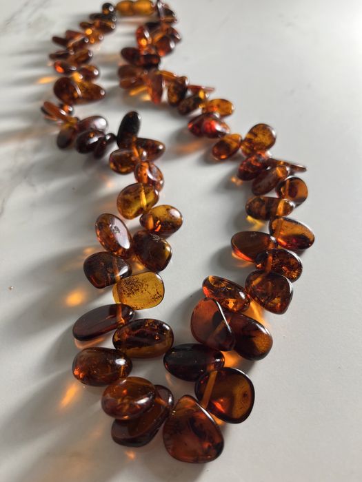 Натуральный цельный янтарь