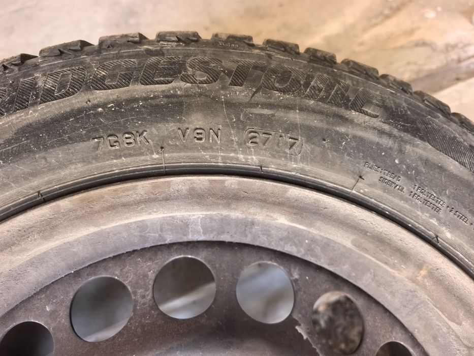 4 бр. зимни гуми 205/55 R16 със стоманени джанти