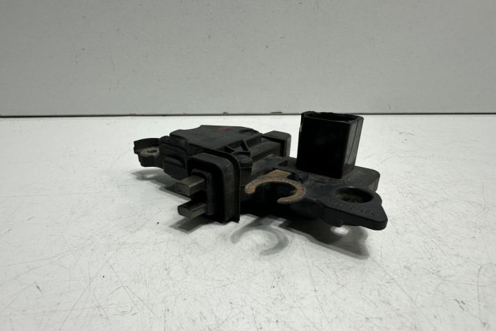 Releu alternator F00m145293 Mercedes-Benz   seria