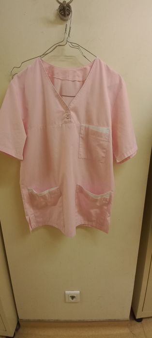 Медицински туники и панталони М размер