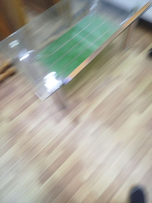 Журналый столик в отличном состоянии