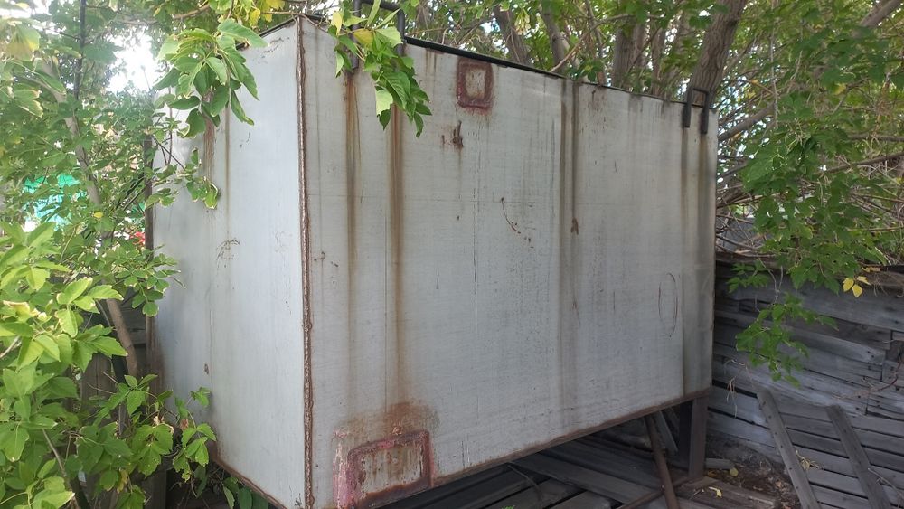 Бак из нержавеющей стали