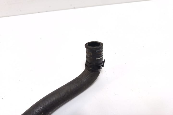 Furtun apa racire motor 7L6121058AK Volkswagen VW Touareg generatia 1