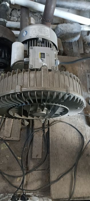 Vakum nasos (gaz uchun ham ishlatsa boʻladi