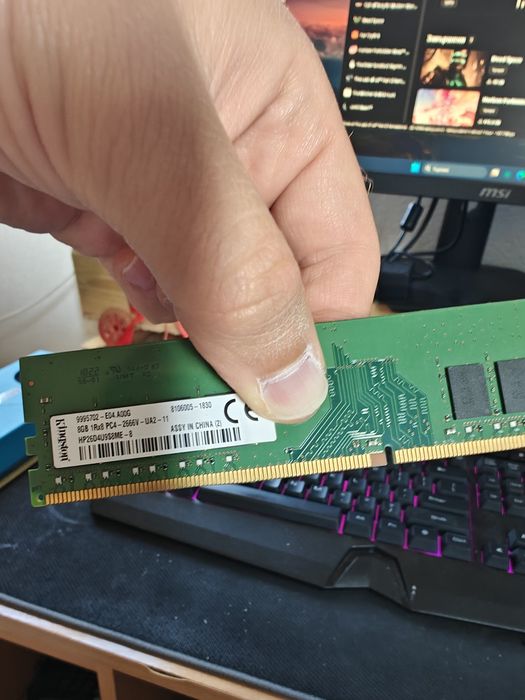 Продавам 8GB RAM плоча в добро състояние!