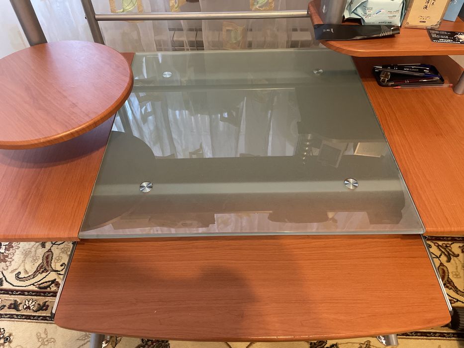 Продам рабочий стол для детей